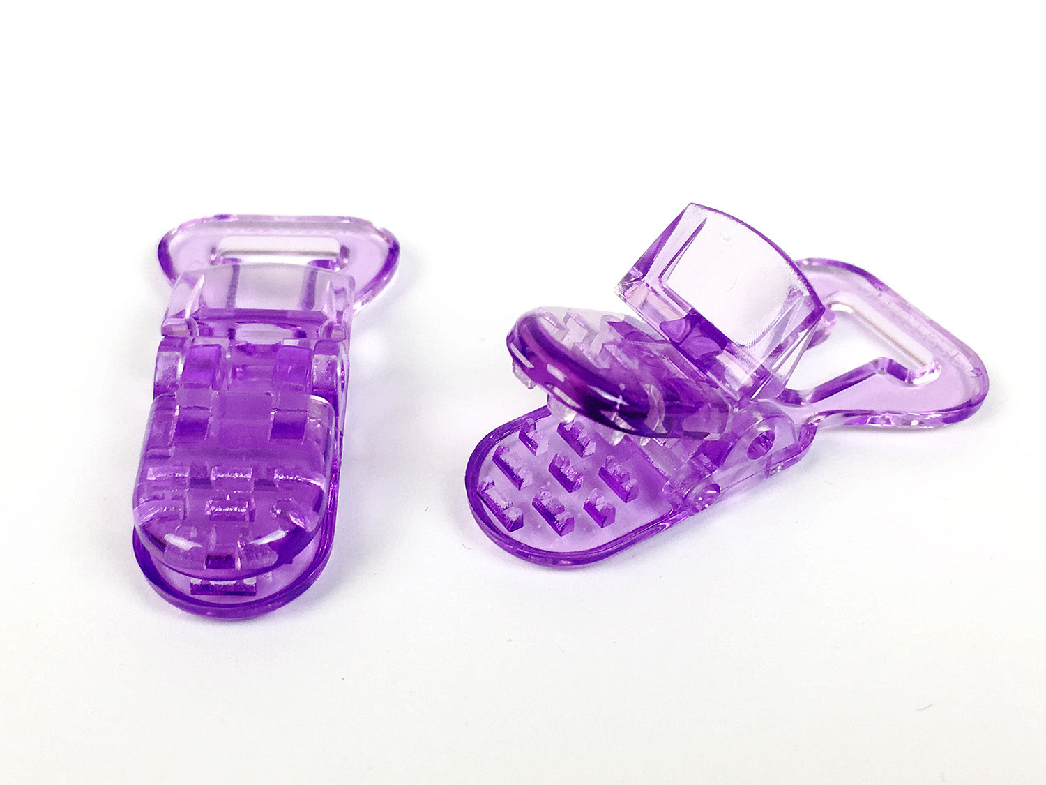 schnullerclips-lila-transparent-2