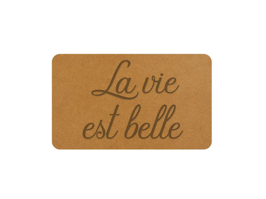 snappap-label-zum-annaehen-schrift-la-vie-est-belle
