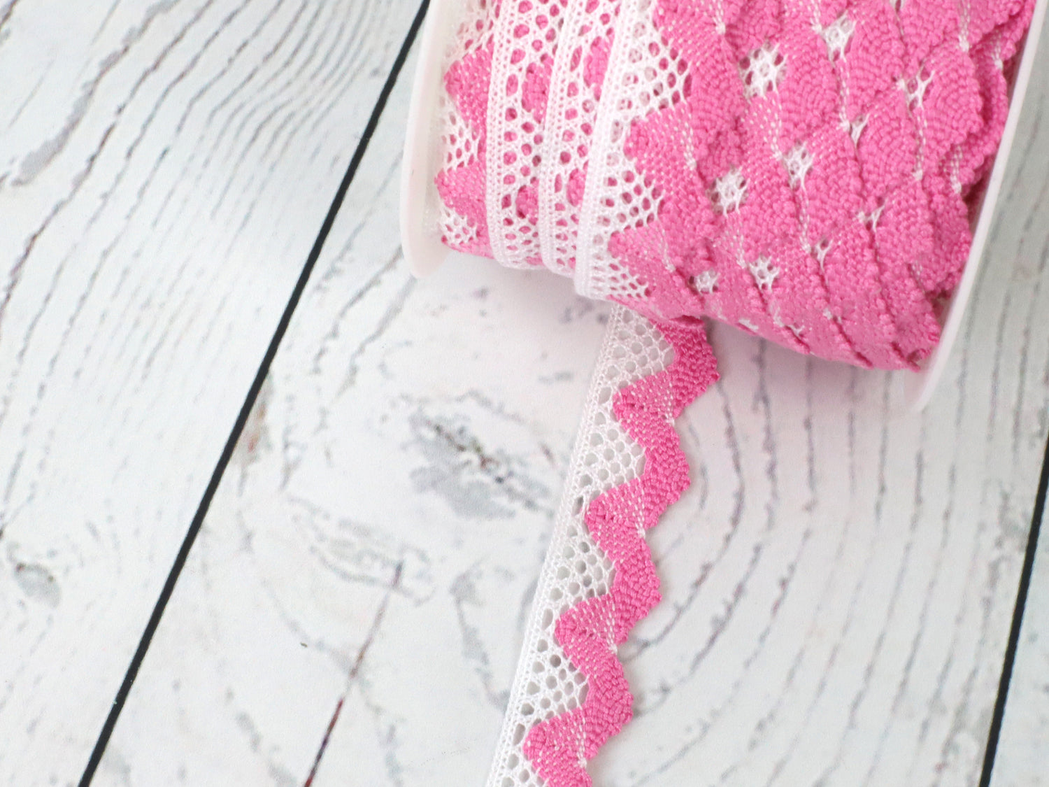 spitze-band-zierband-welle-zweifarbig-weiss-rosa-2