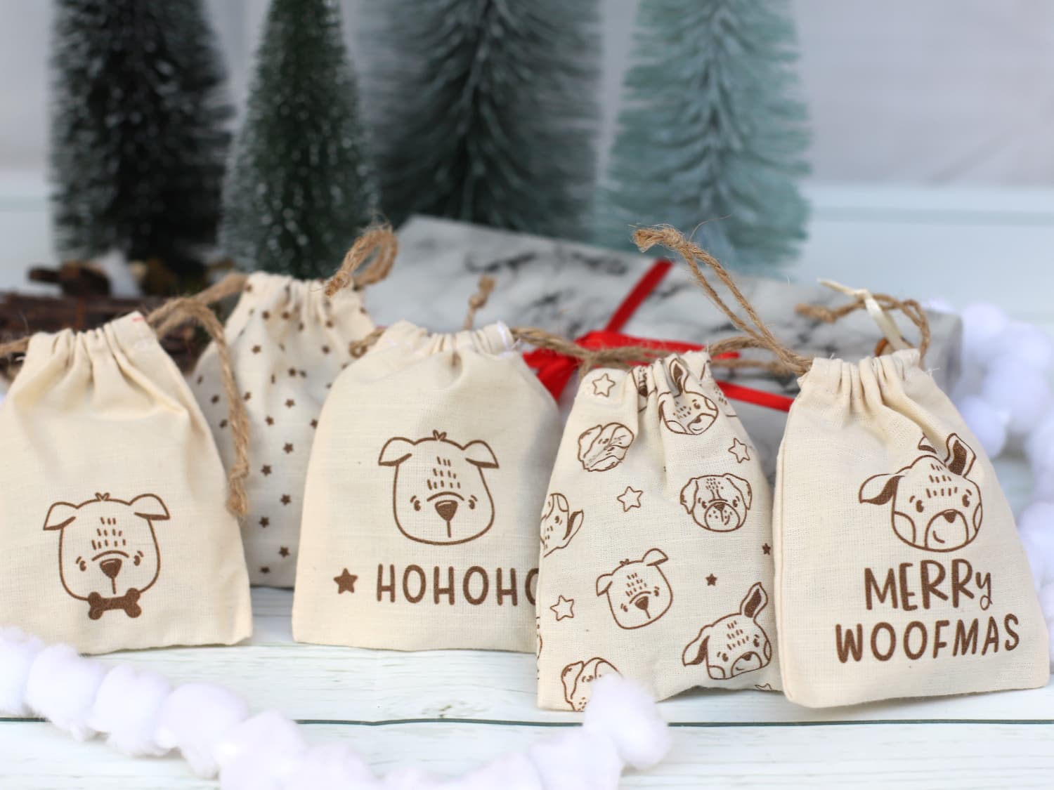 stoff-baumwolle-baumwollstoff-leinen-optik-creme-natur-adventskalender-beutel-klein-merry-woofmas-2