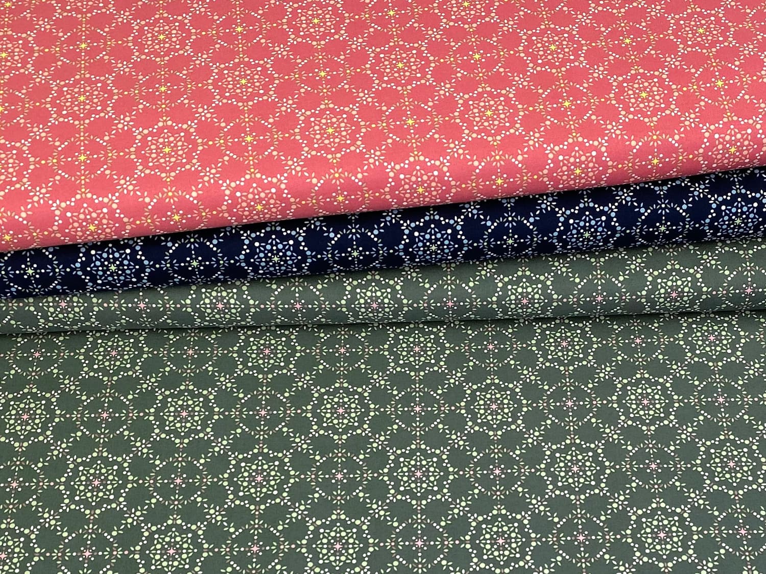 stoff-baumwolle-guetermann-ring-a-roses-natural-beauty-blumenkreise-verschiedene-farben