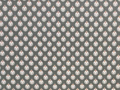 stoff-baumwolle-guetermann-ring-a-roses-natural-beauty-tropfen-grau