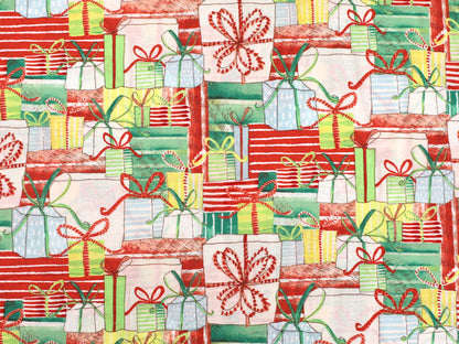 Patchworkstoff - Baumwolle Stoff - Joy & Wonder, Geschenke mit bunten Geschenken auf rotem Hintergrund