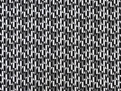 Patchworkstoff - Baumwolle Stoff - Fade to Black auf einem geometrischen Muster in Schwarz und Weiß.