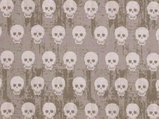 stoff-baumwolle-patchwork-baumwollstoff-halloween-geeky-chic-skulls
