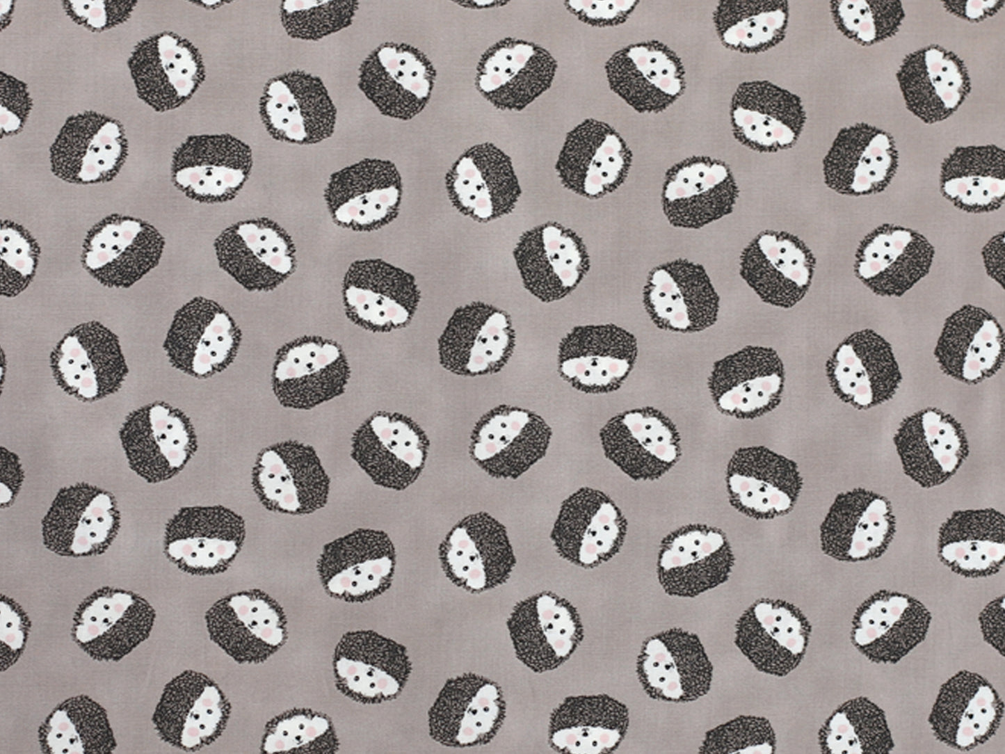 Patchworkstoff - Baumwolle Stoff - Little Hedgehog in grau mit bunten Igel-Designs auf der Stoffoberfläche.