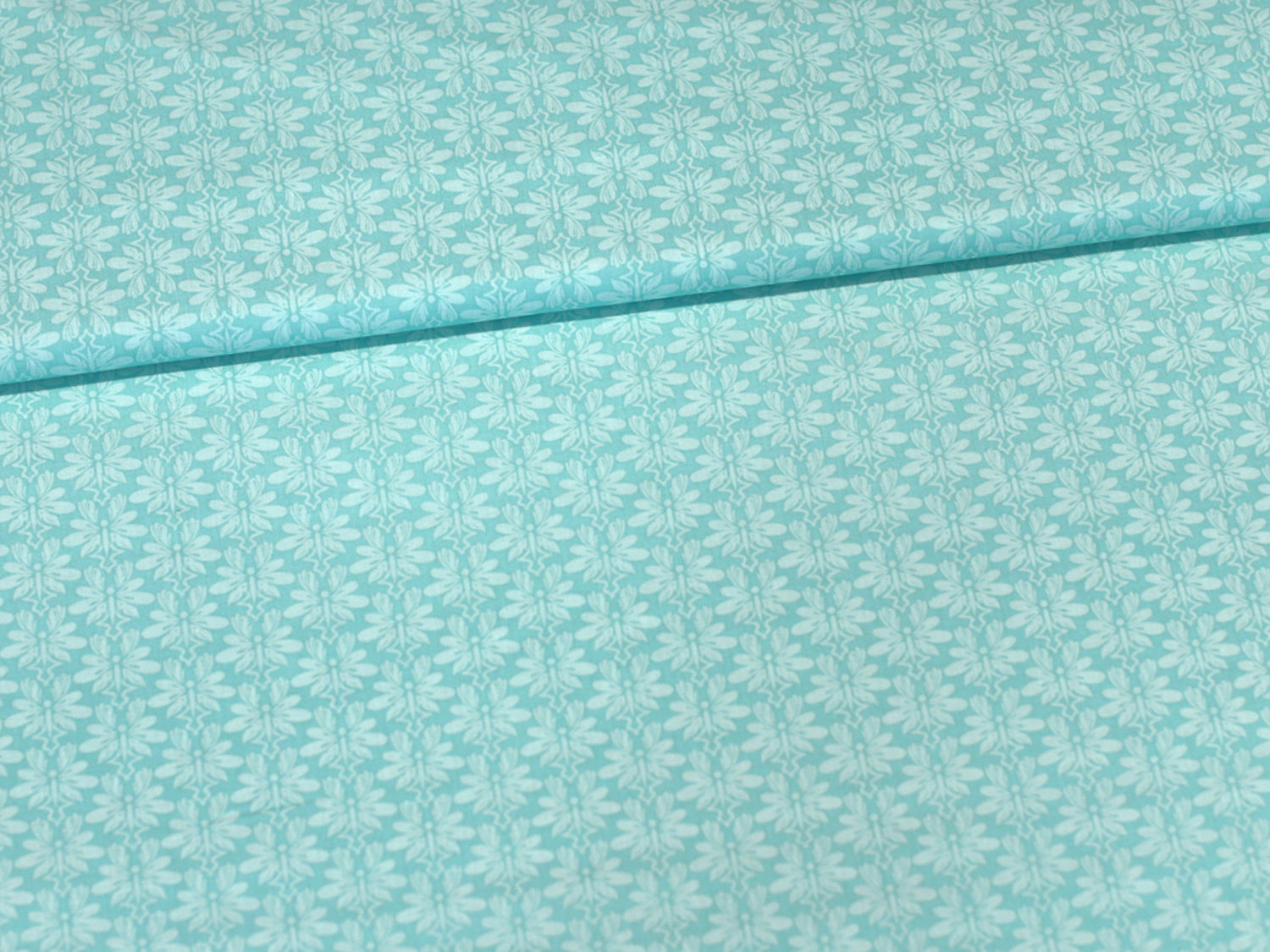Patchworkstoff - Baumwolle Stoff - Mod About You in a beautiful aqua floral design, perfect for crafting.