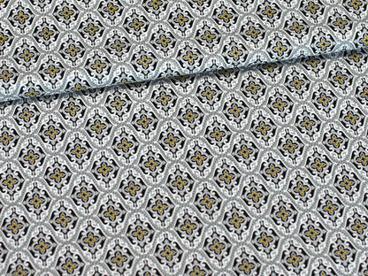 Patchworkstoff - Baumwolle Stoff - Sundace, grau mit floralen Mustern auf grauem Hintergrund