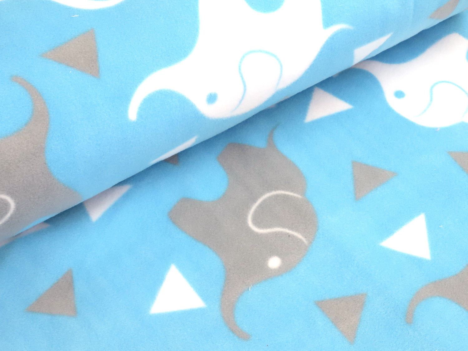 stoff-fleece-elefant-dreiecke-hellblau