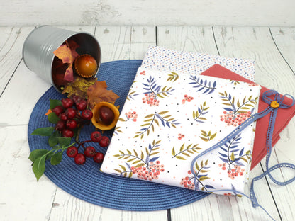 stoff-french-terry-beeren-und-blaetter-blau-senf-serie