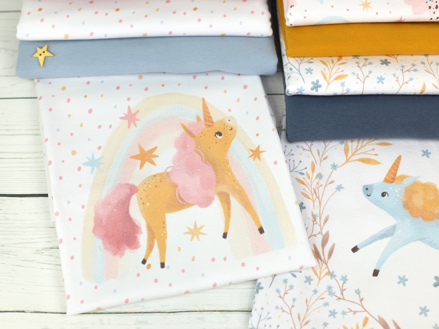 stoff-french-terry-sommersweat-kathi-kunterbunt-regenbogen-einhorn-magic-sterne-pastell-serie-3
