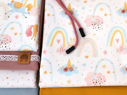 stoff-french-terry-sommersweat-kathi-kunterbunt-regenbogen-einhorn-magic-sterne-pastell-serie-4