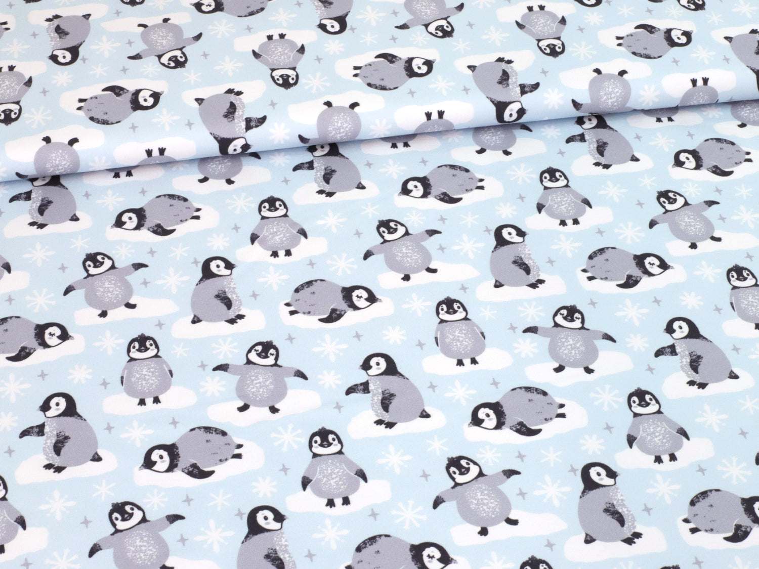 stoff-french-terry-sommersweat-sweat-baumwolle-pinguin-auf-eis-scholle-blau-2