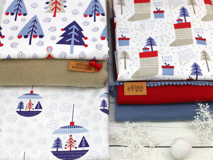 stoff-french-terry-sommersweat-sweat-unangeraut-baumwolle-kathi-kunterbunt-weihnachten-winter-nikolaus-socke-tannenbaum-schnee-holly-jolly-serie-2