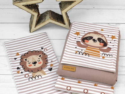 stoff-french-terry-sommersweat-sweat-unangeraut-kathi-kunterbunt-faultier-loewe-sterne-braun-ocker-serie-panel-3