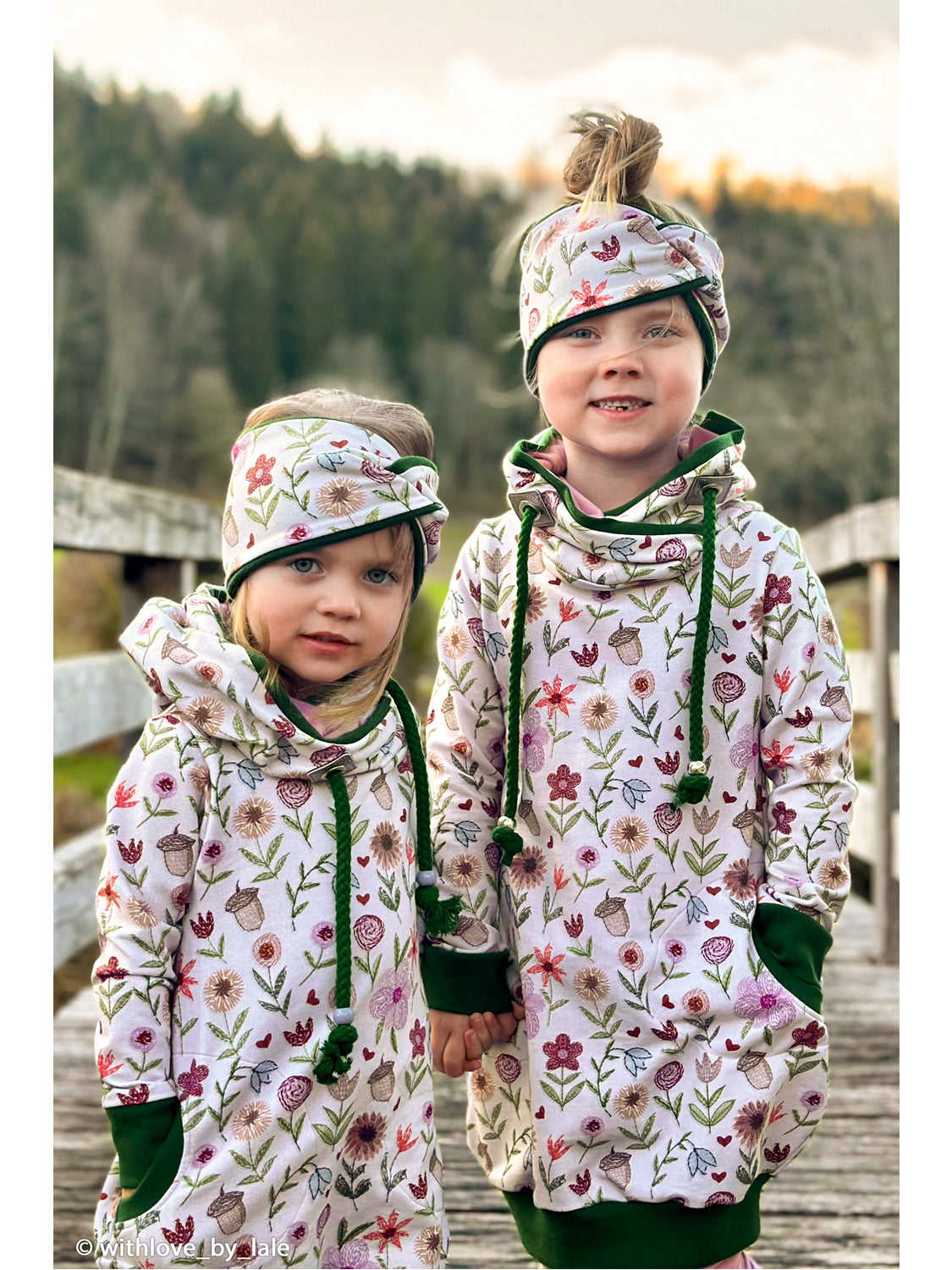 French Terry Stoff - Embroidery Flowers