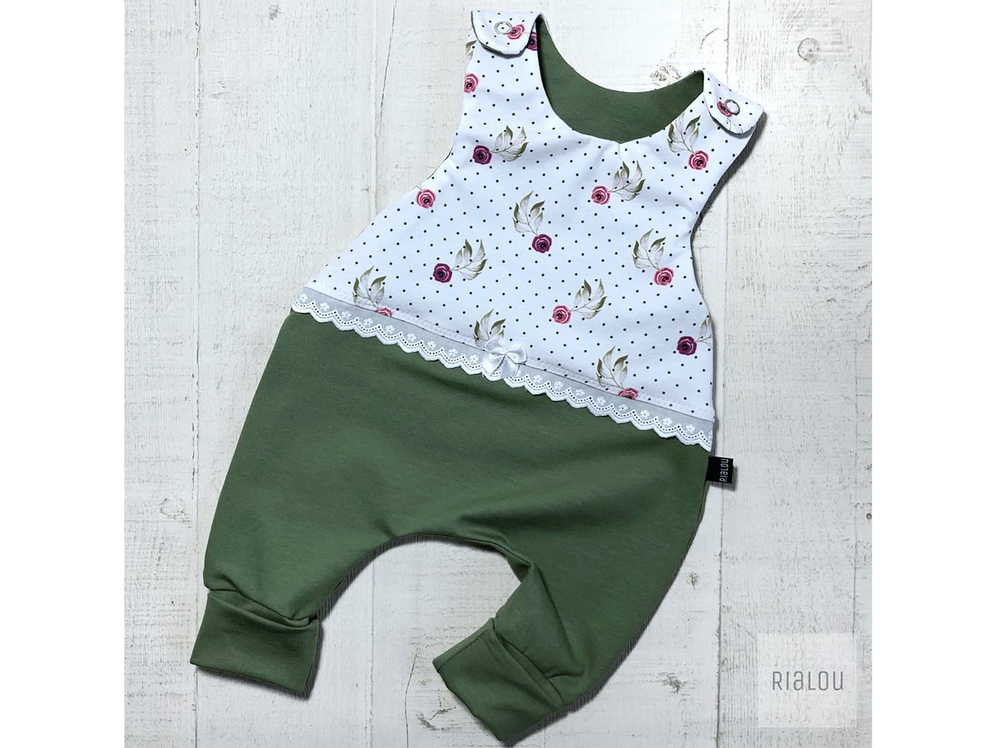 stoff-jersey-baumwolle-baumwolljersey-eigenproduktion-kathi-kunterbunt-blumen-fruehling-sommer-floral-flower-bloomy-day-probenaehen-rialou