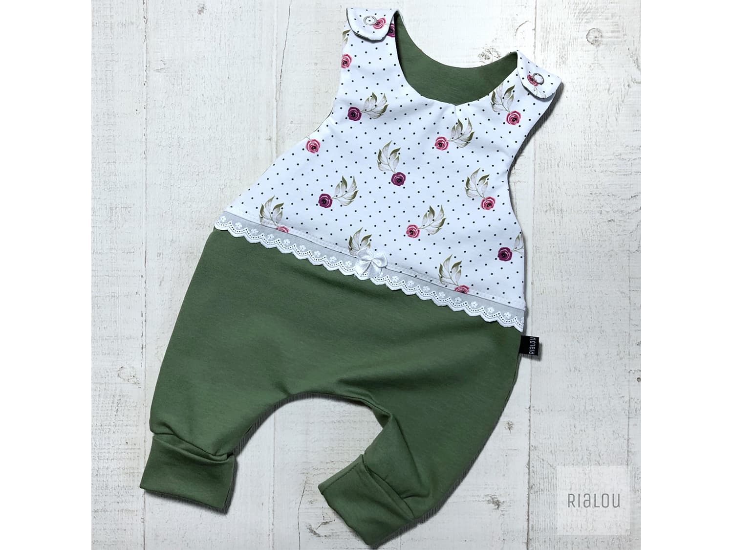 stoff-jersey-baumwolle-baumwolljersey-eigenproduktion-kathi-kunterbunt-blumen-fruehling-sommer-floral-flower-bloomy-day-probenaehen-rialou