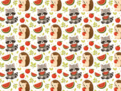 Jersey Stoff - Igel & Waschbär, niedliches Design mit Igeln und Waschbären auf weißem Hintergrund, ideal für Sommerprojekte.