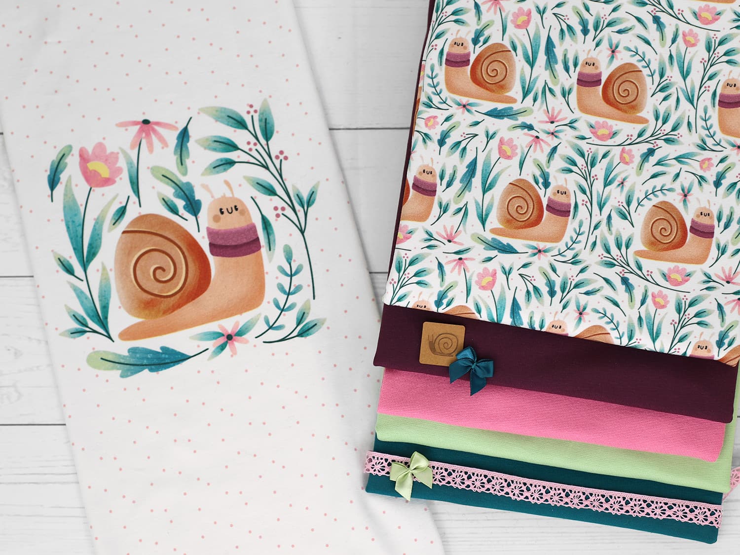 stoff-jersey-baumwolle-baumwolljersey-kathi-kunterbunt-eigenproduktion-kleine-garten-schnecke-blaetter-blumen-kombi