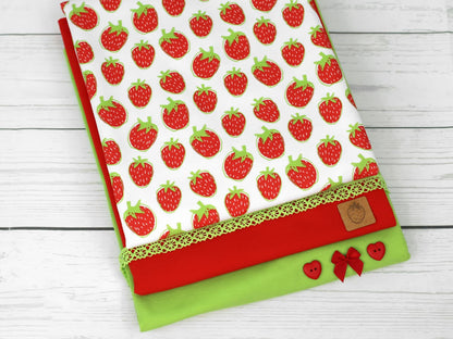 stoff-jersey-baumwolle-baumwolljersey-kathi-kunterbunt-fruehling-sommer-obst-erdbeere-gruen-rot-3