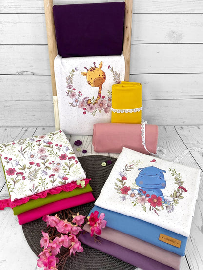 stoff-jersey-baumwolle-baumwolljersey-kathi-kunterbunt-fruehling-sommer-tier-nilpferd-giraffe-blumen-flower-floral-wiese-little-spring-serie-2