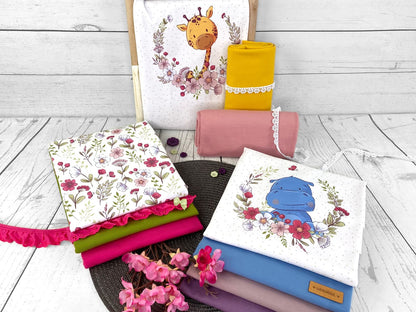 stoff-jersey-baumwolle-baumwolljersey-kathi-kunterbunt-fruehling-sommer-tier-nilpferd-giraffe-blumen-flower-floral-wiese-little-spring-serie