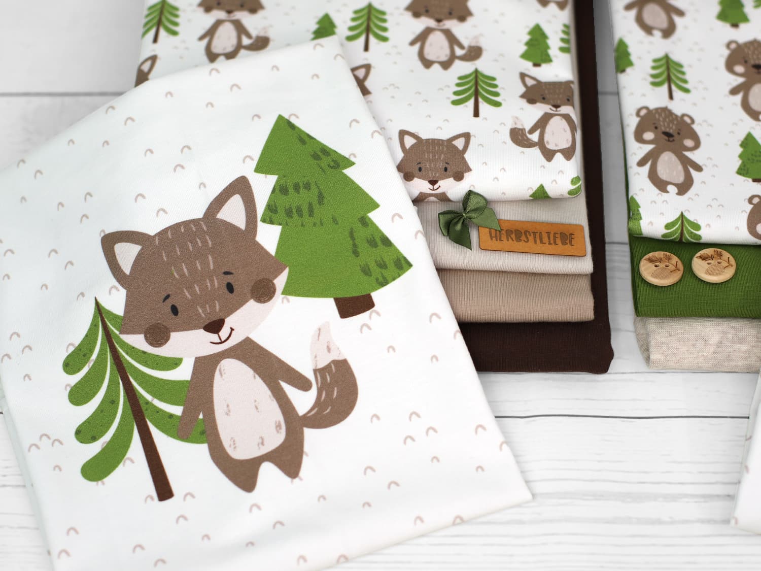 stoff-jersey-baumwolle-baumwolljersey-kathi-kunterbunt-im-wald-waldfreunde-waldtiere-hirsch-baer-fuchs-baum-braun-khaki-serie-4