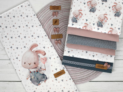 stoff-jersey-baumwolle-baumwolljersey-kathi-kunterbunt-kleiner-hase-dreiecke-herz-serie