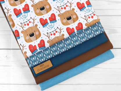 stoff-jersey-baumwolle-baumwolljersey-kathi-kunterbunt-weihnachten-baer-mit-geweih-weihnachtskugeln-handschuhe-herz-tupfen-braun-rot-petrol-kombistoffe