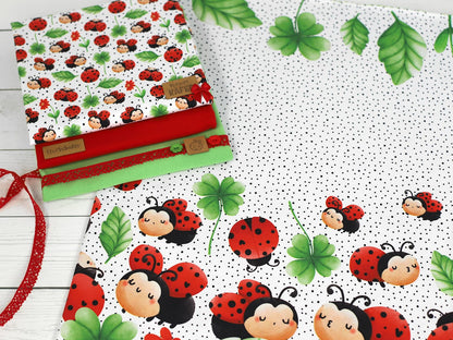 stoff-jersey-baumwolle-baumwolljersey-kleiner-marienkaefer-kaefer-kleeblatt-blaetter-tupfen-punkte-serie