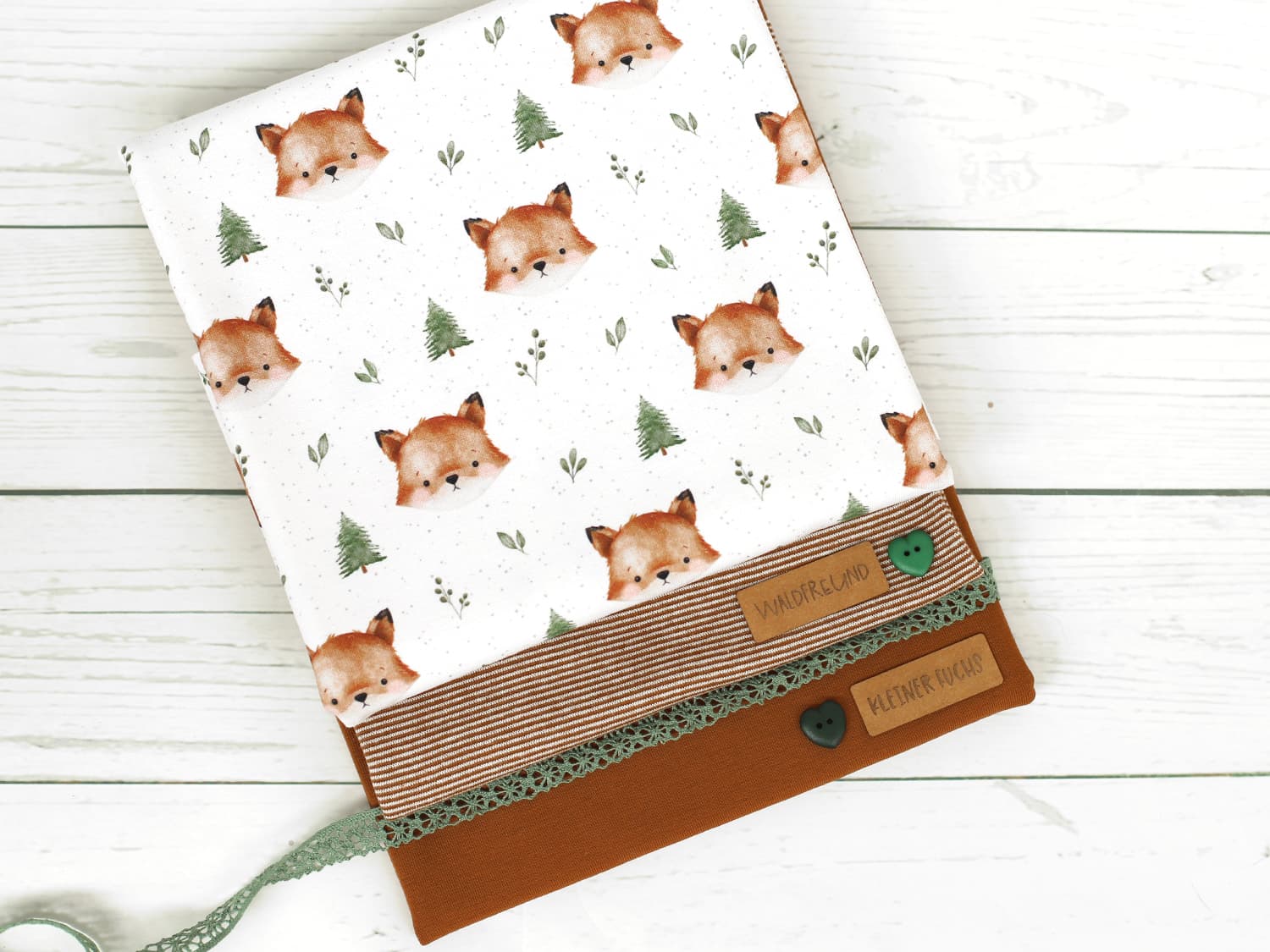 stoff-jersey-baumwolle-baumwolljersey-little-fox-kleiner-fuchs-waldfreund-blaetter-tannenbaum-herbst-kombistoffe