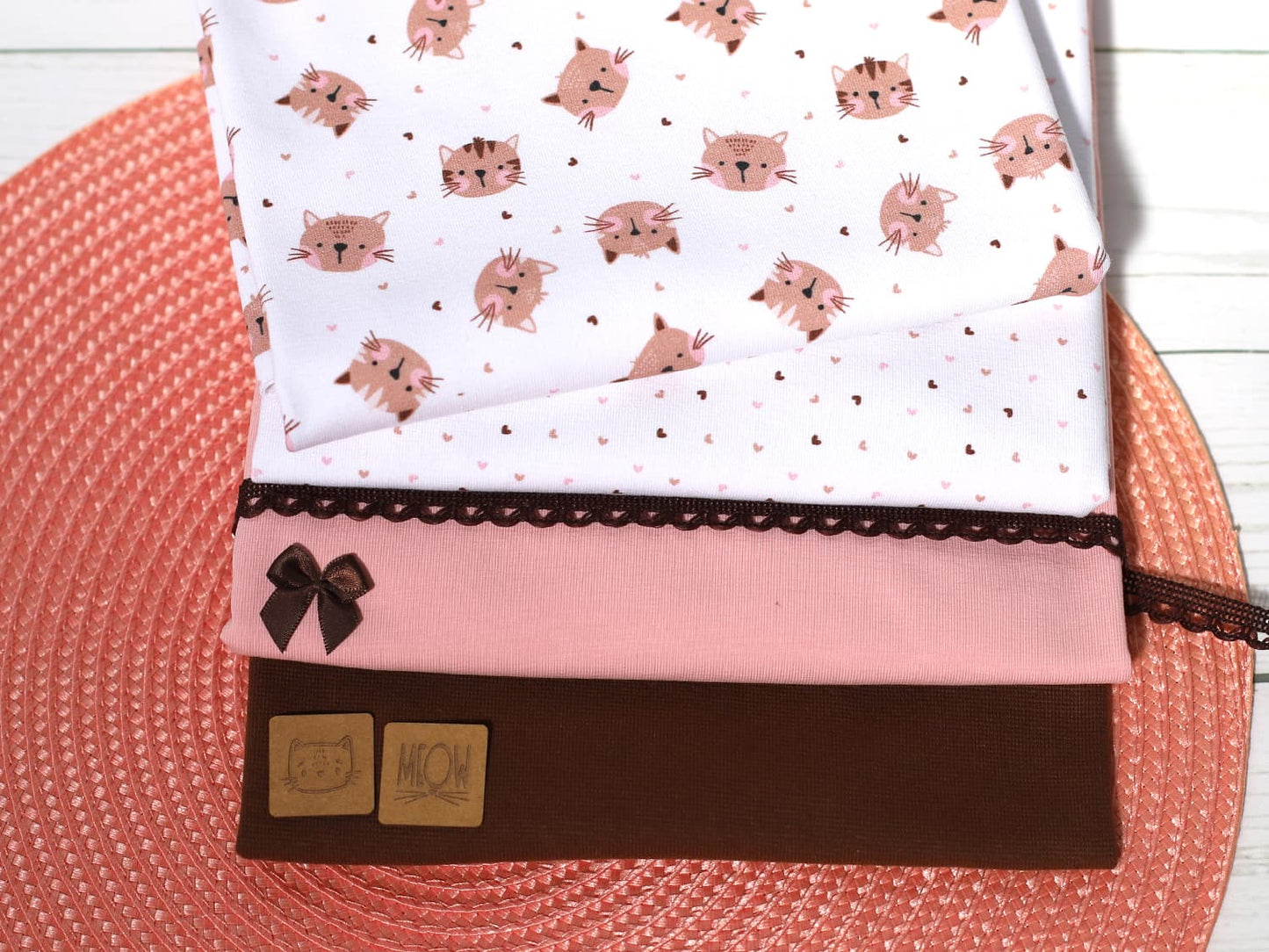 stoff-jersey-baumwolle-baumwolljersey-sommer-kathi-kunterbunt-eigenproduktion-ep-mini-katzen-herzen-serie-2