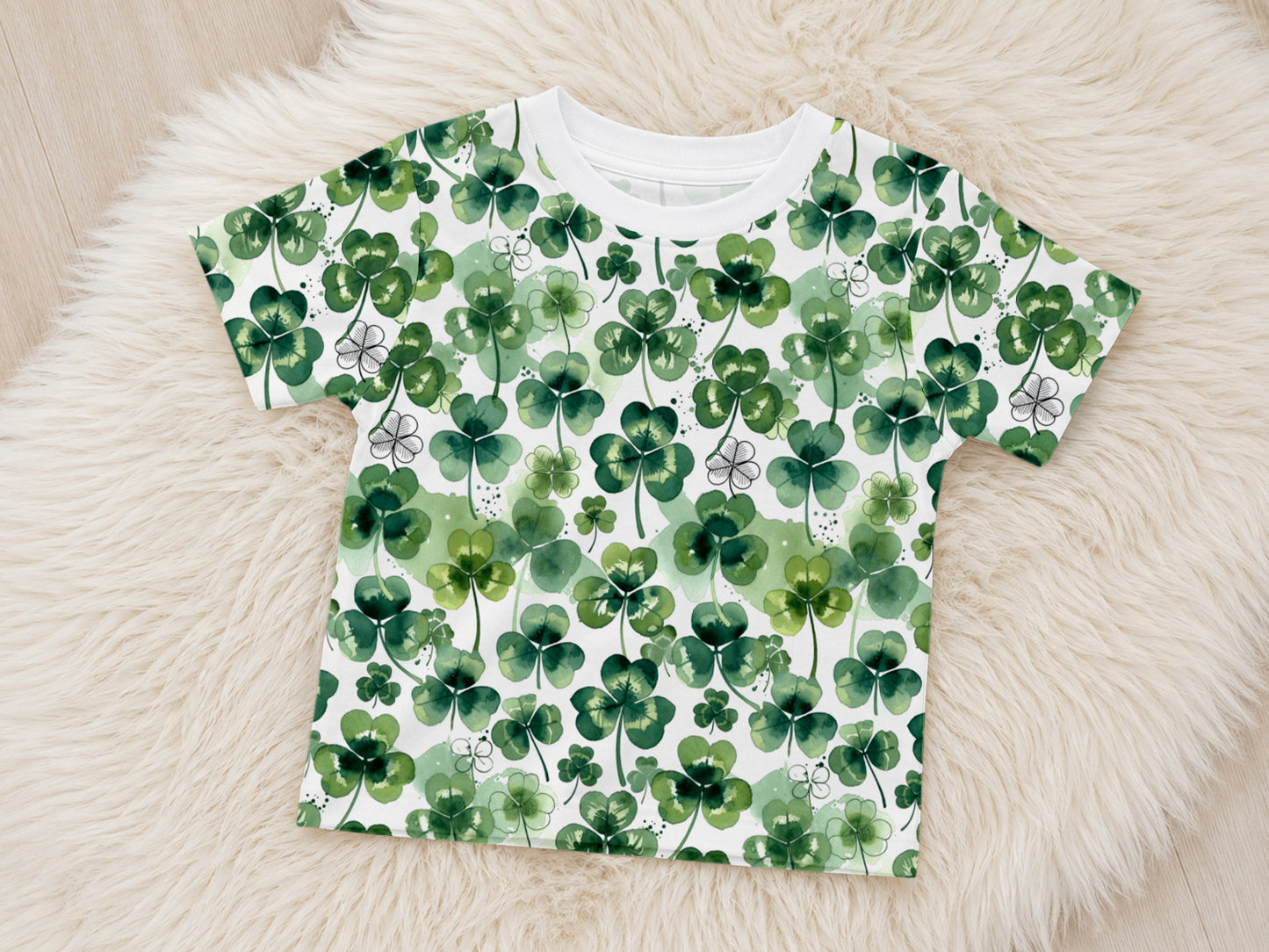 Jersey Stoff - Aquarell Kleeblätter T-Shirt in grünem Aquarelldesign, 95% Baumwolle, 5% Elasthan, waschbar bis 30 Grad.