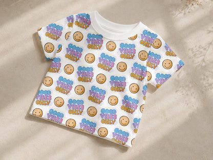 leichter Jersey Stoff für Sommer mit buntem "Good Vibes Only" Design und Smiley-Muster.