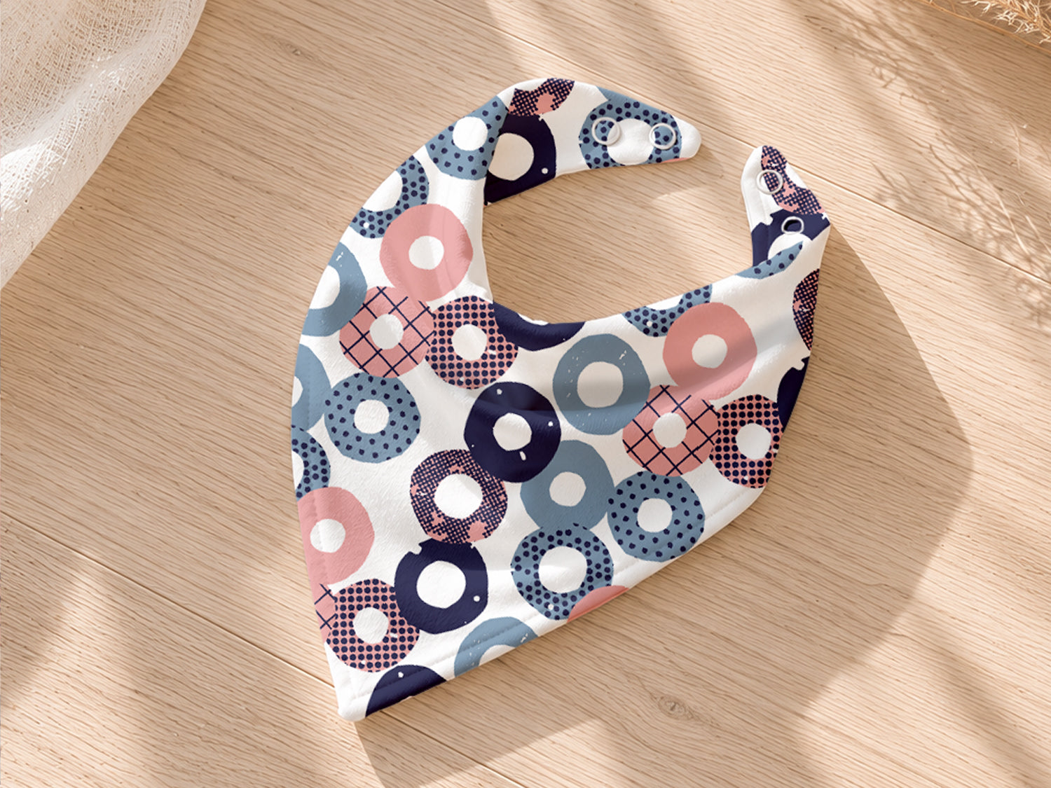 Jersey Stoff - Kreise, farbenfrohes Tuch mit Muster aus Kreisen, ideal für Sommermoden.