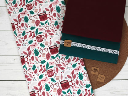 stoff-jersey-baumwolle-baumwolljersey-valentinstag-cozy-valentines-day-tasse-socken-blaetter-serie