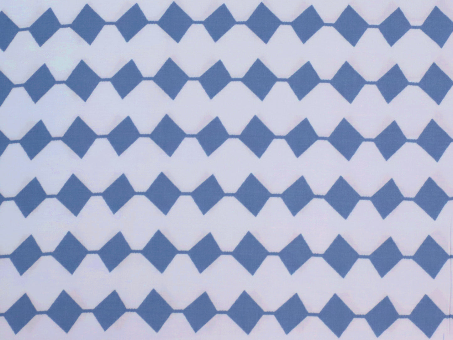 stoff-viskose-blau-vierecke-2