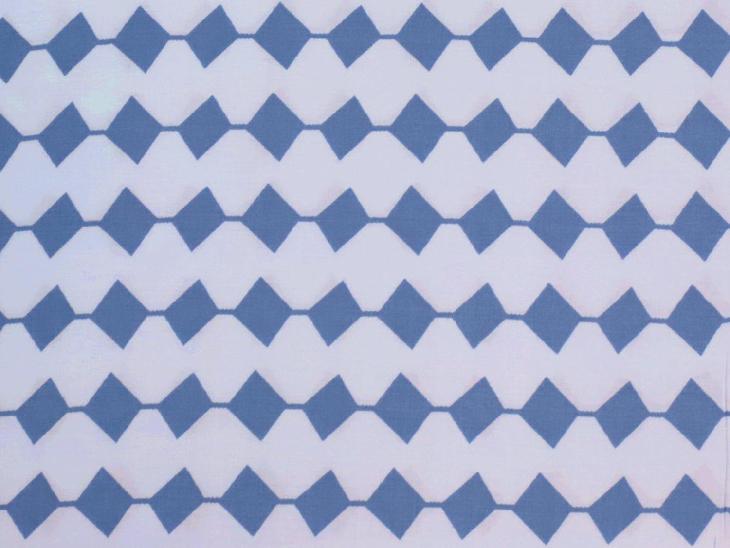 stoff-viskose-blau-vierecke-2