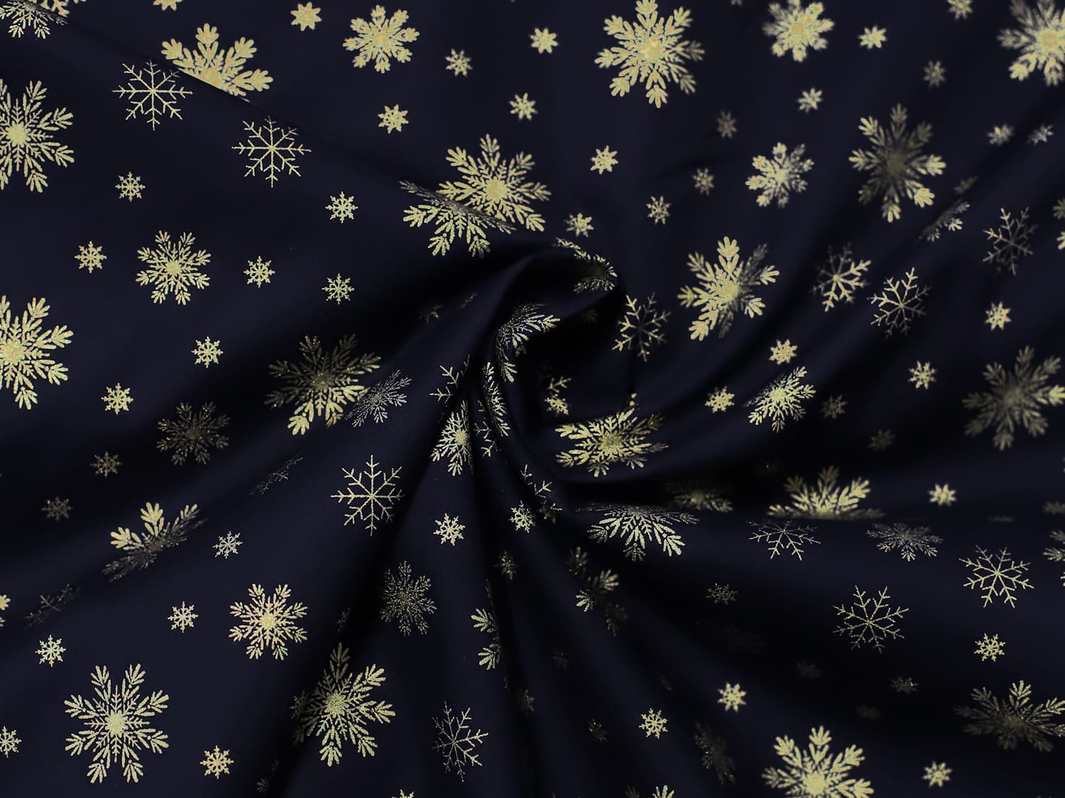 stoff-weihnachten-baumwolle-webware-schnee-schneeflocken-gold-auf-marine-dunkelblau