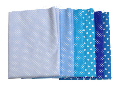 Stoffpaket - Baumwollstoffe 3m - Ozean, ocean cotton fabric bundle 3m mit verschiedenen blauen Punkten.