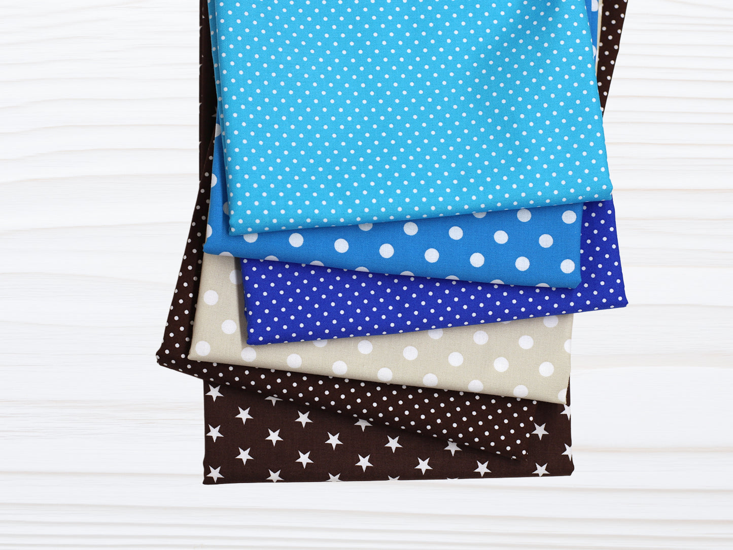 Stoffpaket - Baumwollstoffe 3m - Bergsee mit gepunkteten und gestreiften Designs in Blau und Braun