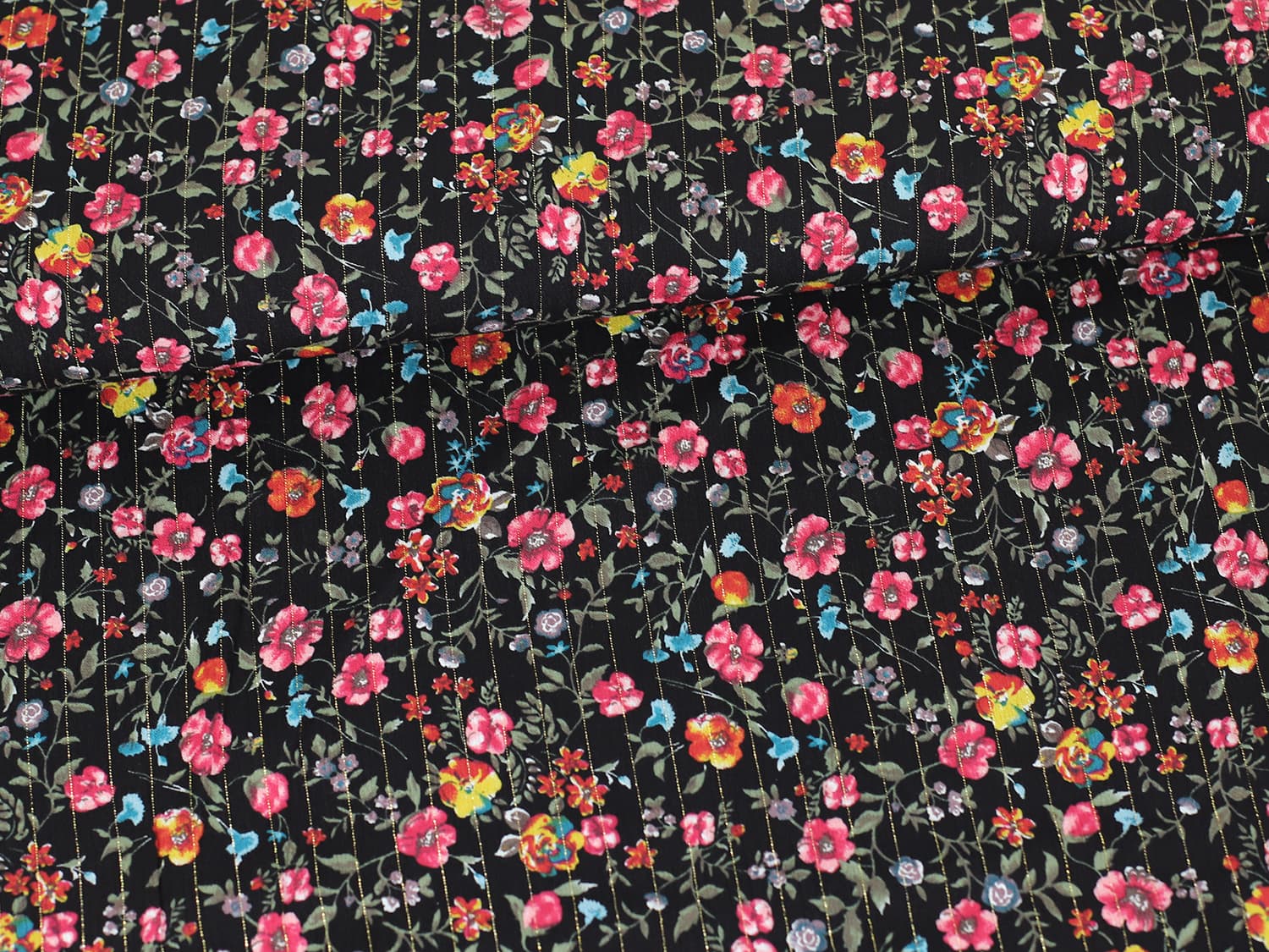 viskose-webware-stoff-blumen-gold-faden-schwarz-3
