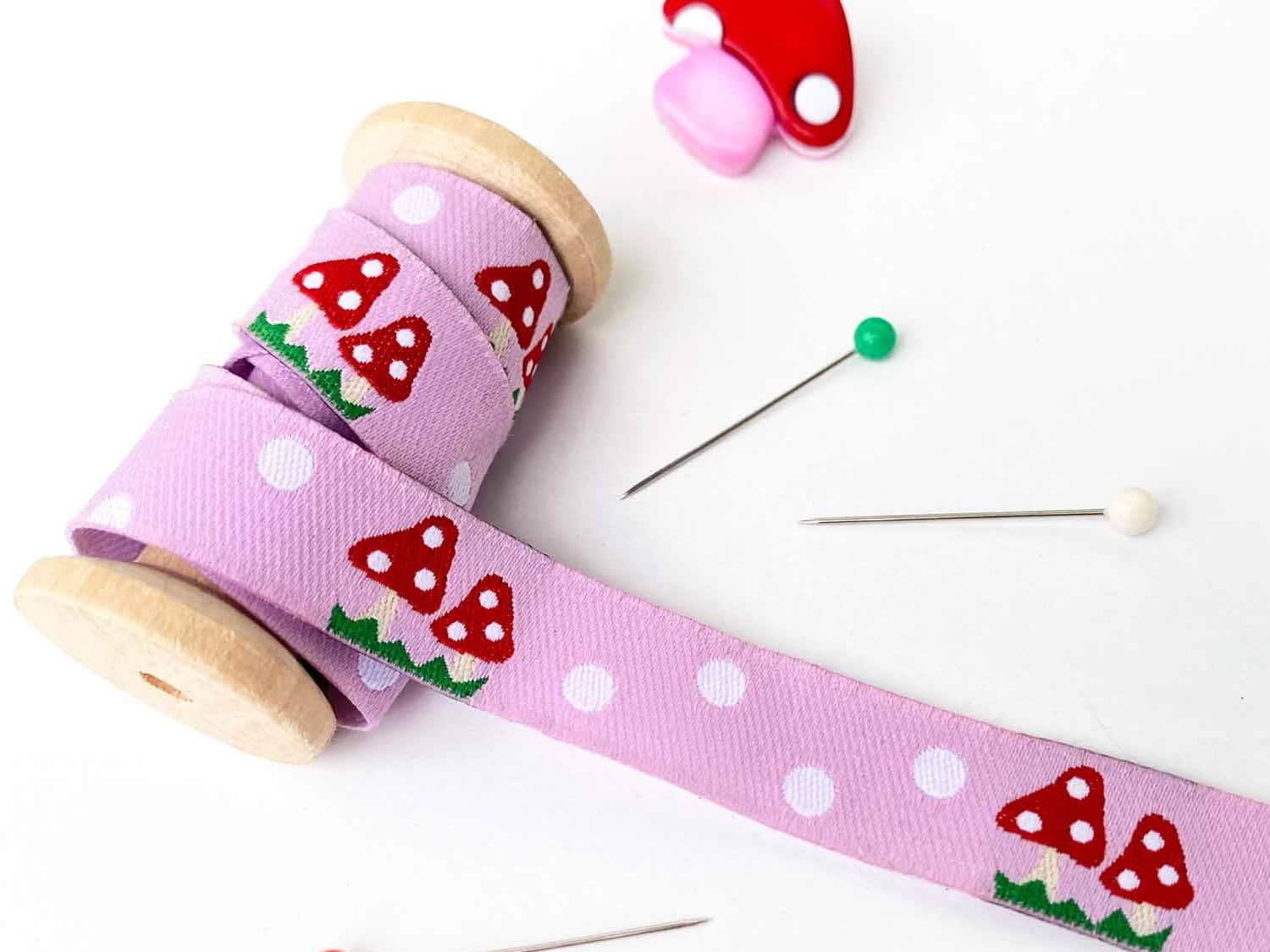 webband-band-zierband-borte-farbenmix-fliePi-rosa-fliegenpilz-2
