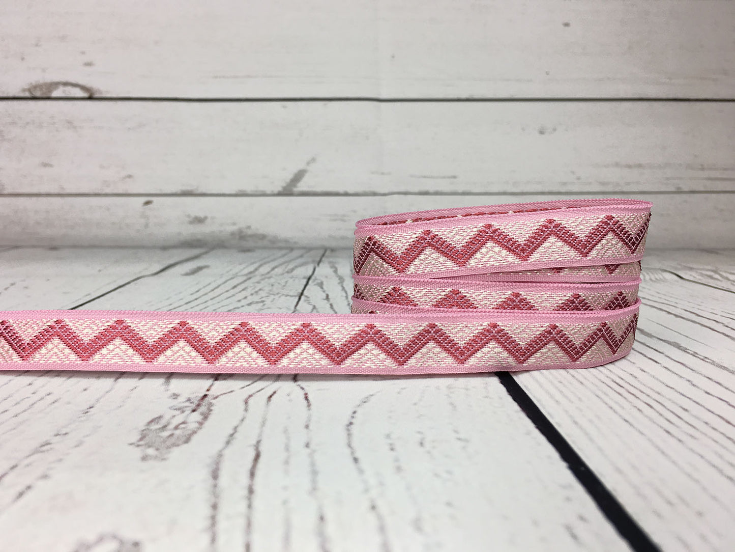 webband-chevron-2