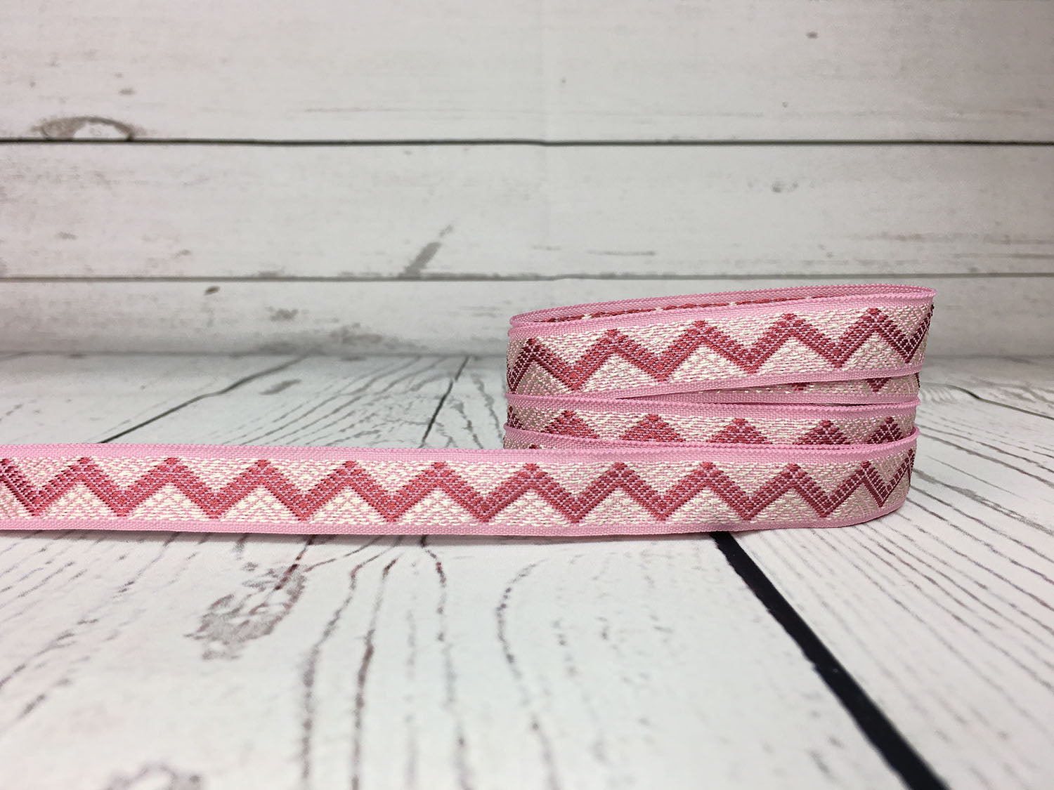 webband-chevron-2