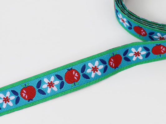 webband-farbenmix-apfel-blumen-blau