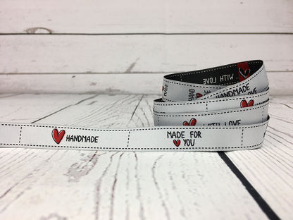 handmade labels webband hellgrau featuring heart designs, perfect for crafts and sewing projects.