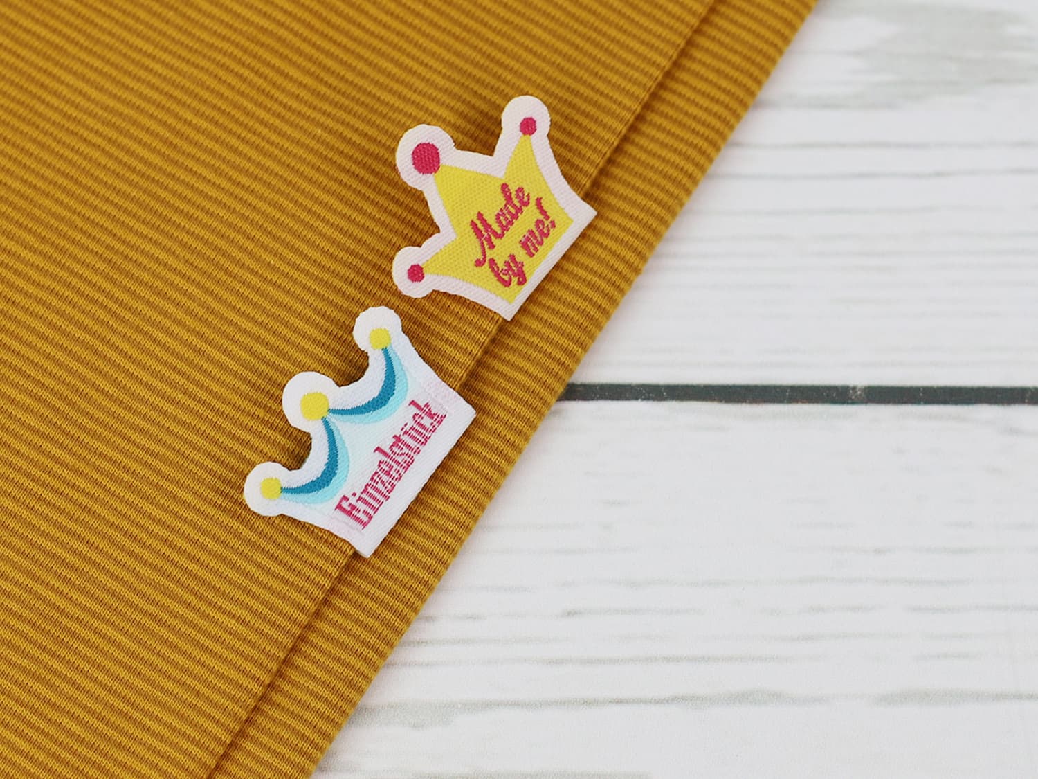 webetikett-label-klapplabel-krone-made-by-me-einzelstueck