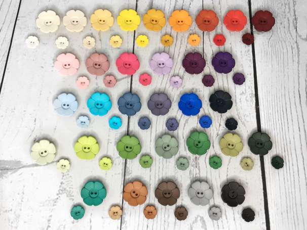 Knopf Blümchen - verschiedene Größen & Farben